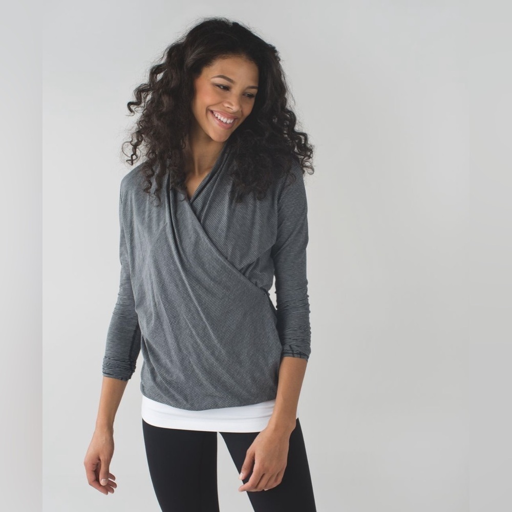 Lululemon Radiant Longsleeve Tonka Stripe Black Heathered Grey Women Size 4 - Picture 2 of 10